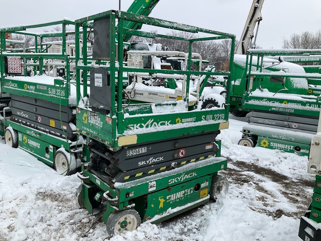 2016 Skyjack SJIII-3219 Electric Scissor Lift