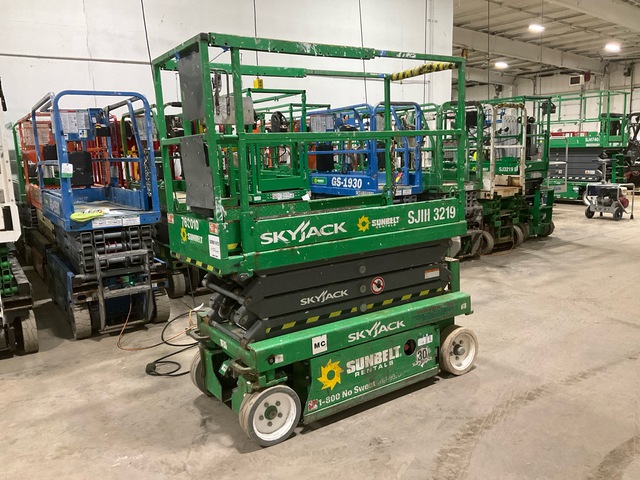 2015 Skyjack SJIII-3219 Electric Scissor Lift
