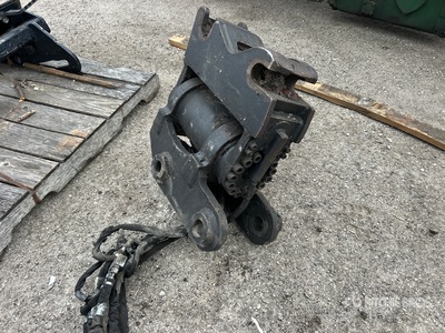 2022 Cat Excavator Coupler