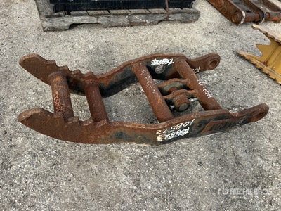 Cat 40 in Excavator Thumb - Fits Excavator