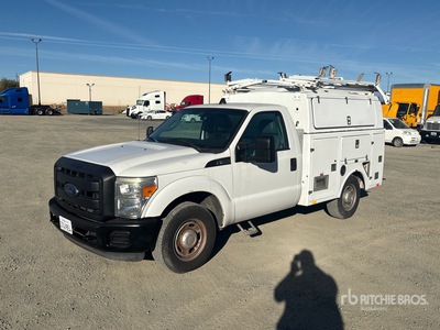 2013 Ford F-350 XL 4x2 Utility Truck