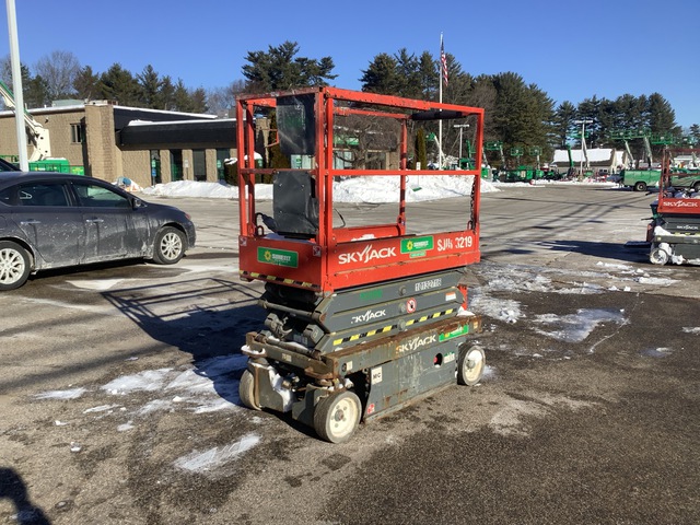 2016 Skyjack SJIII 3219 Electric Scissor Lift 2016 Skyjack SJIII 3219 Electric Scissor Lift