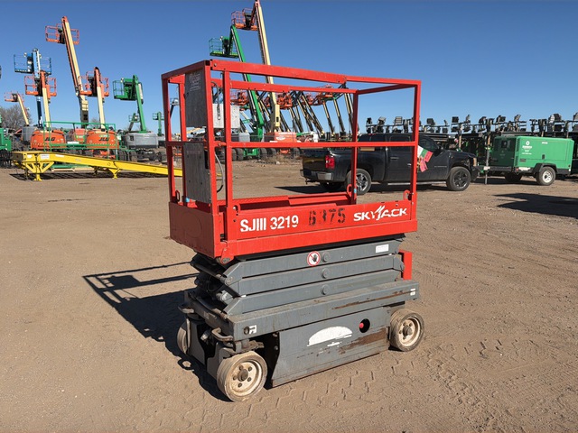 2016 Skyjack SJIII-3219 Scissor Lift