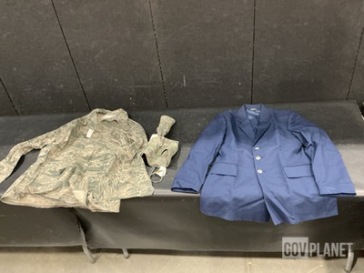 (7) Maternity Coats, (14) Sun Hats & (53) Men’s Coats