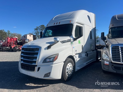2020 Freightliner Cascadia 126 6x4 T/A Sleeper Truck Tractor