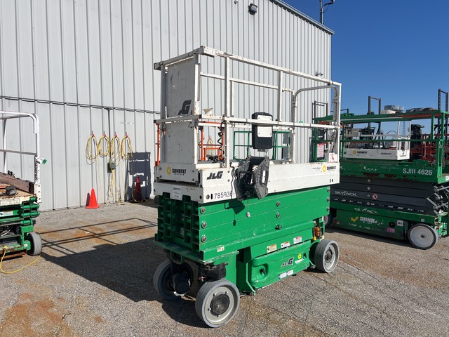 2015 JLG 2632ES Electric Scissor Lift (Inoperable)