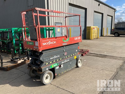 2016 Skyjack SJ3226 Electric منصة رفع متحركة