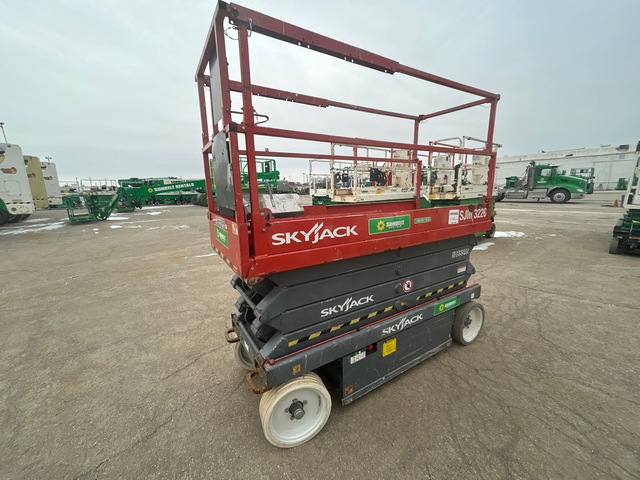 2015 Skyjack SJIII 3226 Electric Scissor Lift