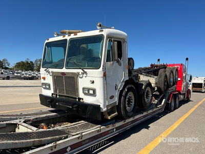 2002 Peterbilt 320 Cabine et châssis