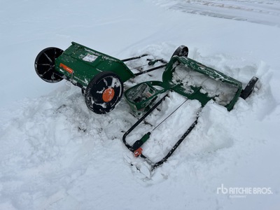 Quantity of (2) Scotts Drop Spreader 造園機械