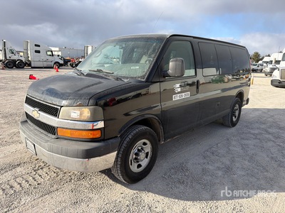 2012 Chevrolet Express 3500 8 乗客用バン