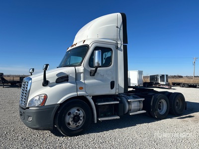 2015 Freightliner Cascadia 113 6x4 3-Achs Sattelzugmaschine