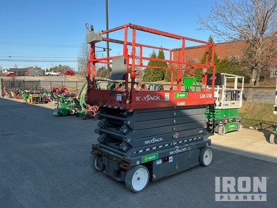 2016 Skyjack SJIII 4740 Electric Scissor Lift