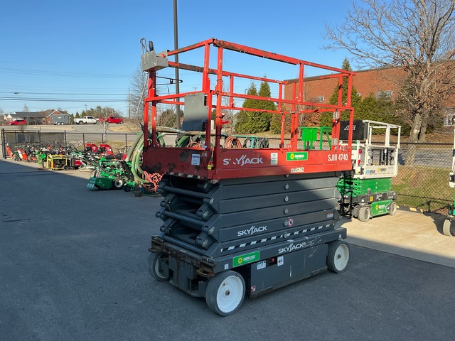 2016 Skyjack SJIII 4740 Electric Scissor Lift