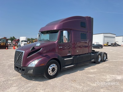 2019 Volvo VNL860 6x4 **REBUILT TITLE** T/A Slaapcabine Trekker