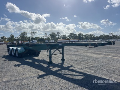 2010 Ophee 12.2 m Tri/A Container Trailer