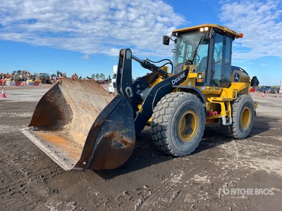 2023 John Deere 544 P-Tier Radlader