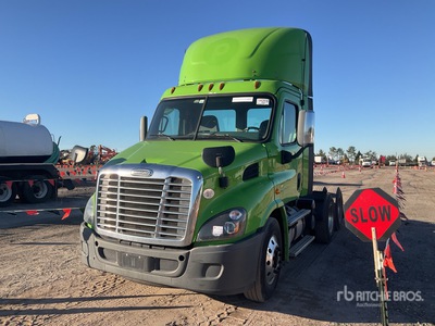 2019 Freightliner Cascadia 113 6x4 T/A Day Cab Truck Tractor