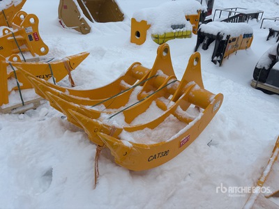 2025 TOFT TOFT08R 39 in Excavator Rake - Fits Cat 320 (Unused)