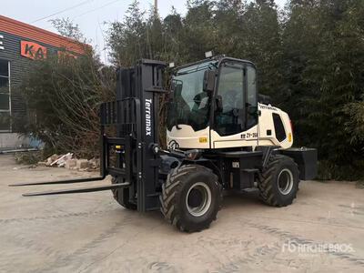 2026 Terramax ZY-35A 7700 lb 4x4 Montacargas Todo Terreno (Sin Usar) / Gelände-Gabelstapler (Unused)