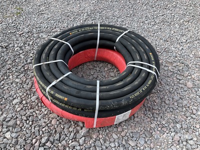 Quantity of (2) 2026 Terratop FH25-40 Lote de Mangueras Flexibles para Agua Caliente (Sin Usar) / Flexible Hot Water Rubber Hose Hose (Unused)