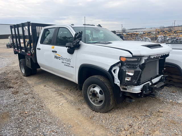 2024 Chevrolet Silverado 3500HD 4x2 Crew Cab Flatbed Truck (Inoperable)