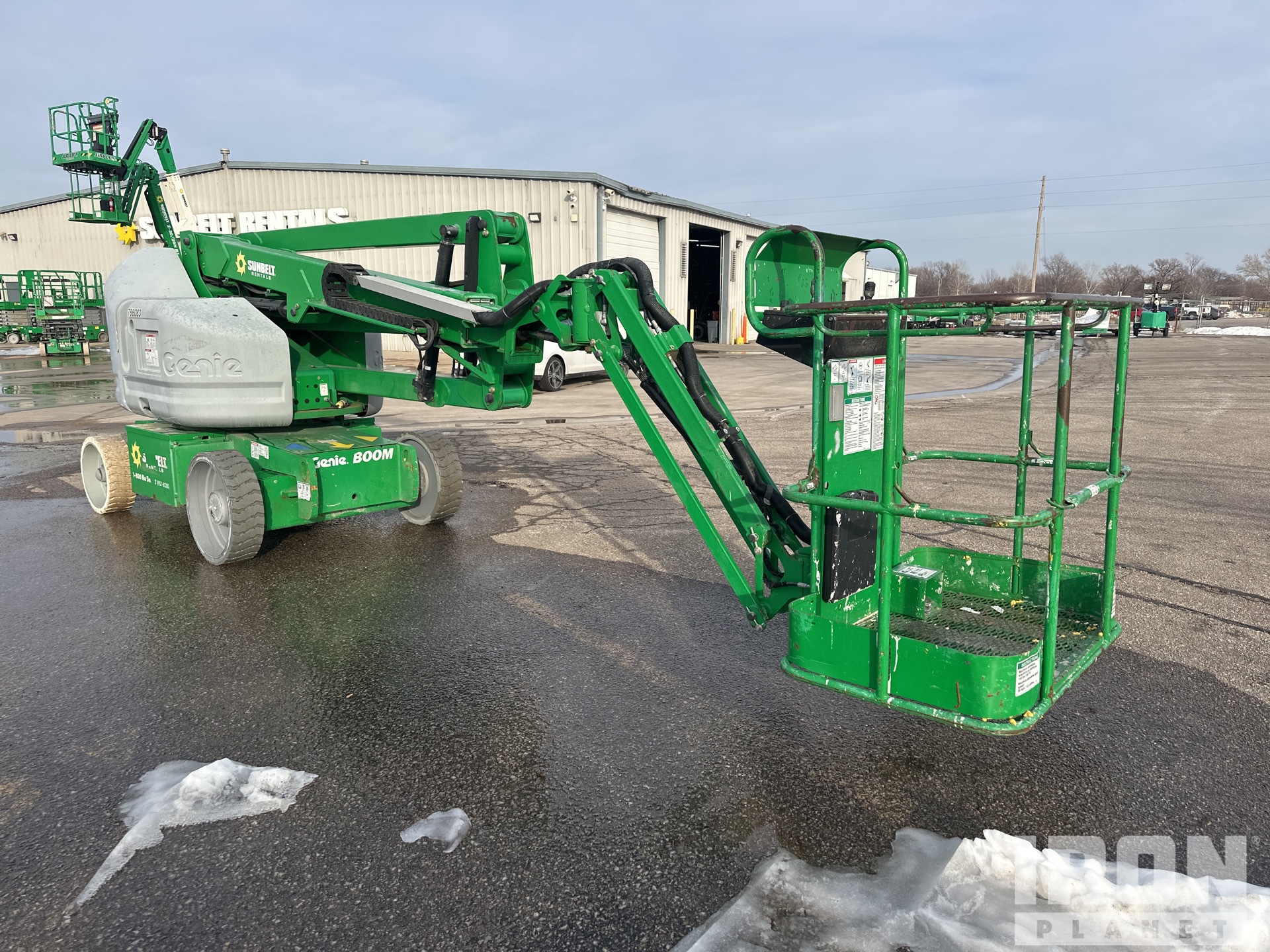 2015 Genie Z40/23NRJ 2WD Electric Articulating Boom Lift in