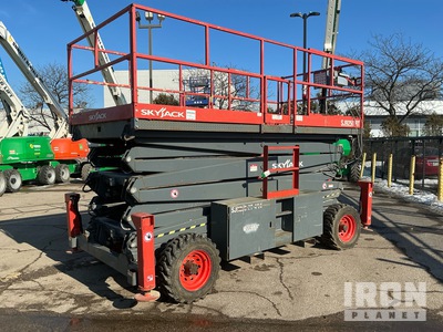 2015 Skyjack SJ9250 RT Diesel 4x4 Scissor Lift