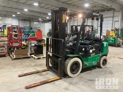 2018 Yale GTP060MXNEAE091 5700 lb Pneumatic Tire Forklift