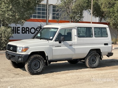 2018 Toyota Land Cruiser 78L 4x4 SUV