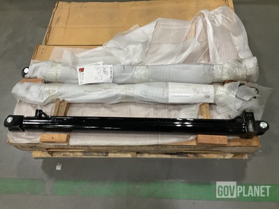 (3) Hydraulic Cylinders