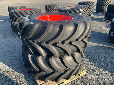 Quantity of (2) Vredestein 600/70R30 TL158D TRAXIONXXL Wheels