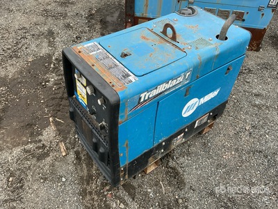 2013 Miller Trailblazer 275DC 275 A Multi-Process Soldadora motorizada