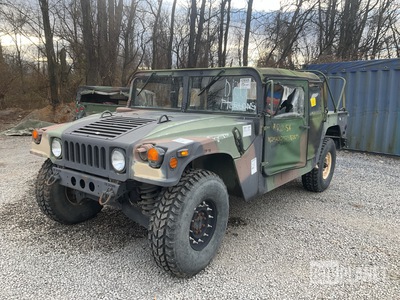 AM General M1097R1 HMMWV 4 Door Soft Top w/Truck Body