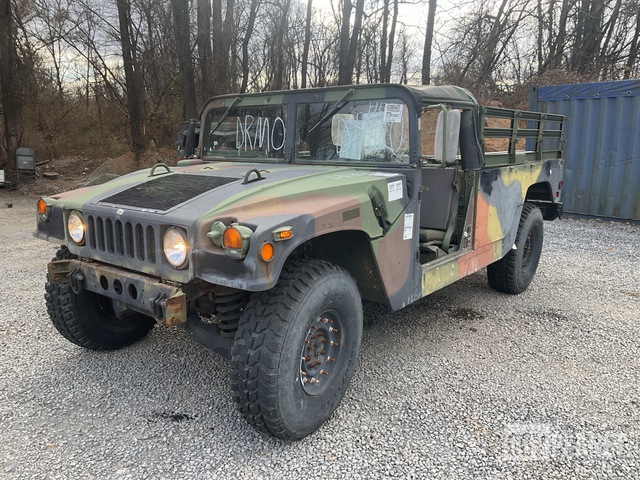 2006 AM General M1097R1 HMMWV 2 Door Soft Top w/Truck Body