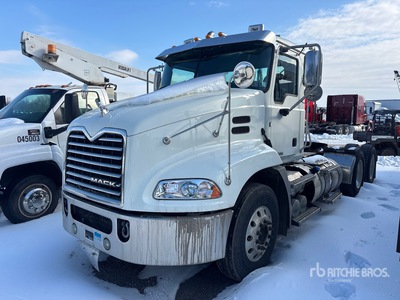 2016 Mack CXU613 Pinnacle 6x4 Day Cab Prime Mover