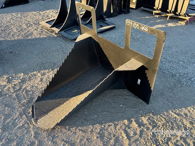 Kit Containers QT-TS-40 16 in Godet à Souches pour Skid Steer (Unused)