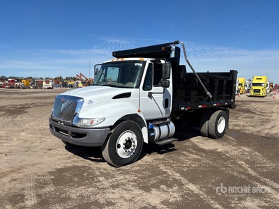 2018 International 4300 4x2 S/A Dump Truck
