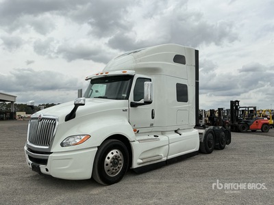 2023 International LT625 6x4 Cabina con cuccetta per trattore stradale