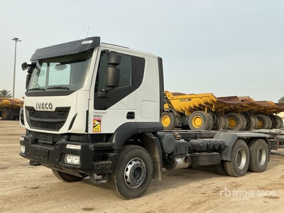 2021 Iveco Trakker 380 6x4 Sleeper Container Truck