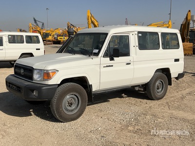 2016 Toyota Land Cruiser 78L 4x4 SUV