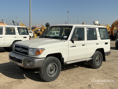 2018 Toyota Land Cruiser LX 76L 4x4 SUV