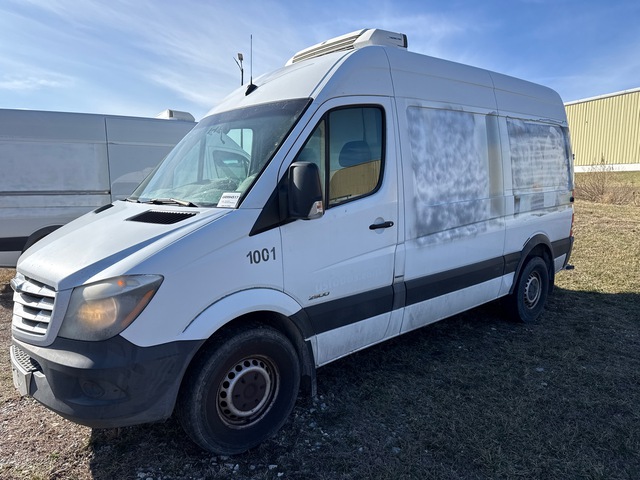 2014 Freightliner F2CA114 Cargo Van