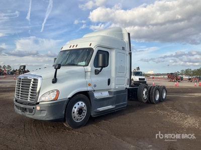 2017 Freightliner Cascadia 125 8x4 Tri/A Sleeper Truck Tractor