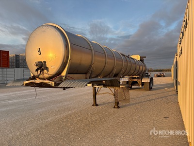 2013 Polar 4300 gal T/A Tanker Trailer