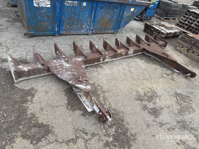 132 in Rake Attachment | Ritchie Bros. Auctioneers