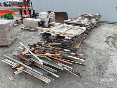 Quantity of (5) Pallets of Segnaletica stradale