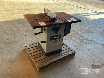 Delta 36-714 Table Saw
