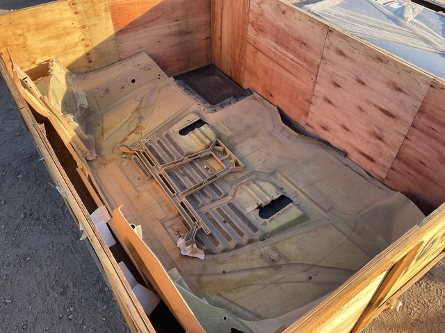 Oshkosh 12610562 Engine Compartment Hood