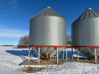 Bridgeview Manufacturing Hopper Grain Bin